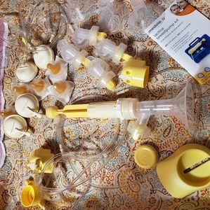 Breastfeeding accessories